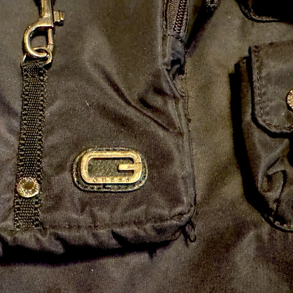Retro Guess Women’s Black Lightweight Laptop Tablet Messenger Crossbody Bag